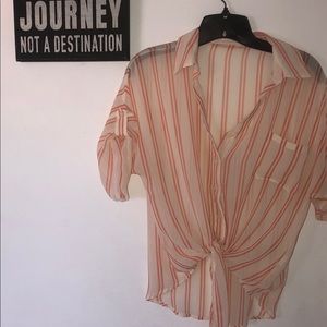 •Front knot blouse